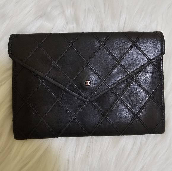Chanel Black Diamond Stitched Leather Vintage 1989-1991 Wallet - Picture 3 of 17